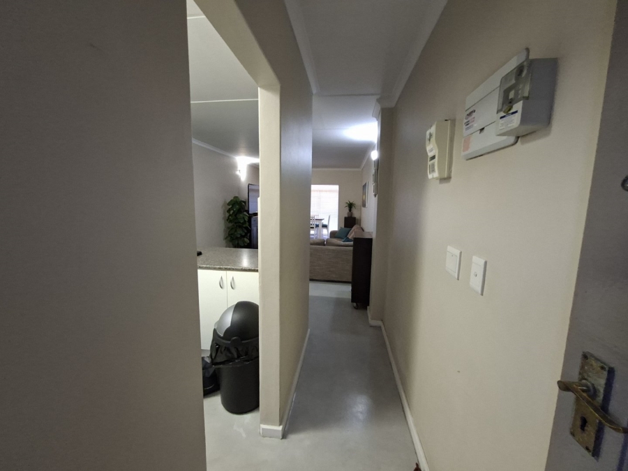 2 Bedroom Property for Sale in Vredekloof East Western Cape